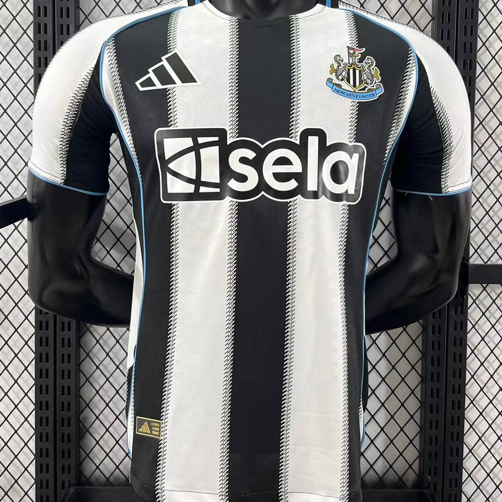 Maillot Domicile Newcastle 2025-2026