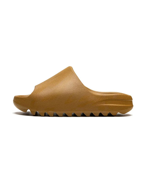 Yeezy® Slide Ochre Plugmarket - plugmarket.fr Sneakers