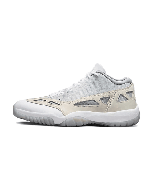 Air Jordan® 11 IE Light Orewood Brown Plugmarket - plugmarket.fr Sneakers