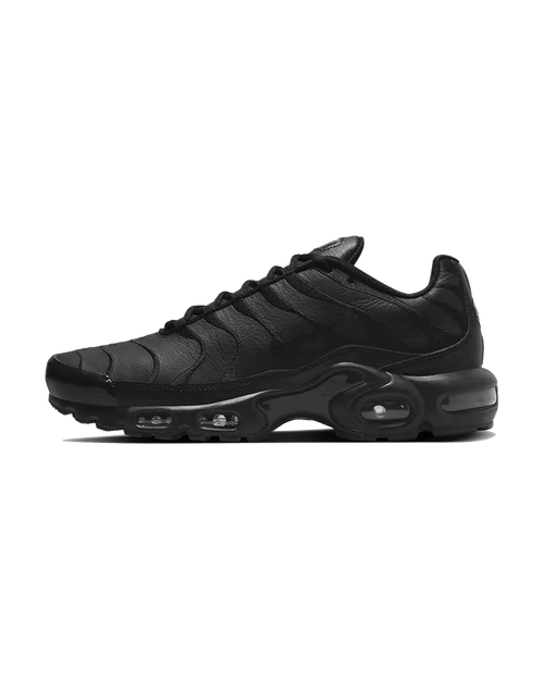 Nike® Air Max Plus Triple Black Leather Plugmarket - plugmarket.fr Sneakers