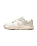 Nike® Dunk Low Light Bone Plugmarket - plugmarket.fr Sneakers