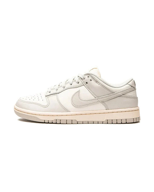 Nike® Dunk Low Light Bone Plugmarket - plugmarket.fr Sneakers