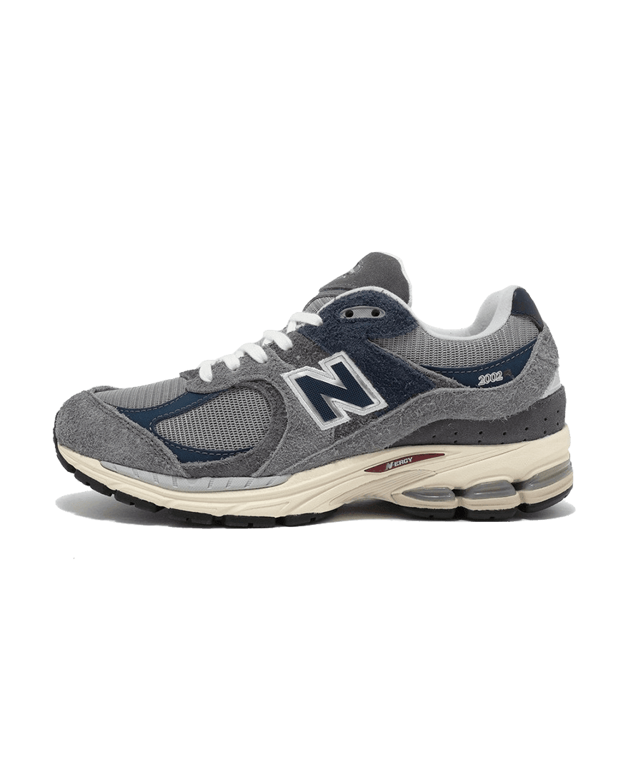 New Balance® 2002R Navy Castlerock Plugmarket - plugmarket.fr Sneakers