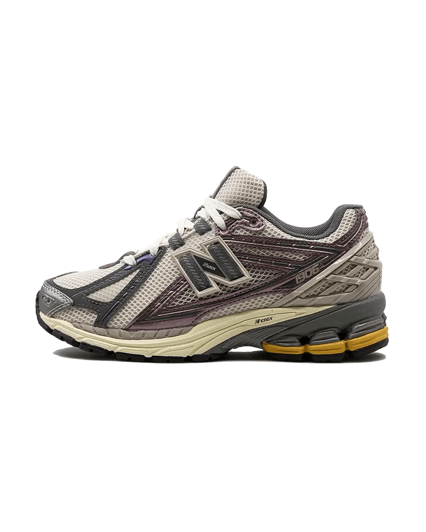 New Balance® 1906r Licorice Plugmarket - plugmarket.fr Sneakers