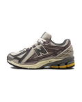 New Balance® 1906r Licorice Plugmarket - plugmarket.fr Sneakers