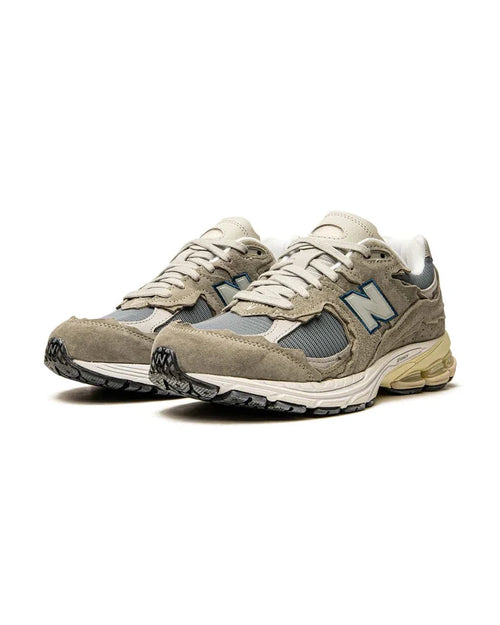 New Balance® 2002R Protection Pack Mirage Grey Plugmarket - plugmarket.fr Sneakers