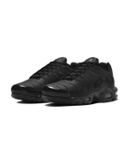 Nike® Air Max Plus Triple Black Leather Plugmarket - plugmarket.fr Sneakers