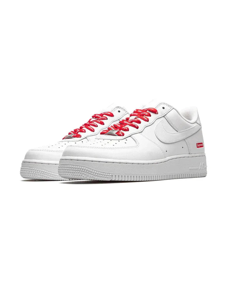 Nike® x Supreme® Air Force One Low White Plugmarket - plugmarket.fr Sneakers