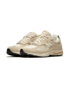 New Balance® 2002R Calm Taupe Plugmarket - plugmarket.fr Sneakers