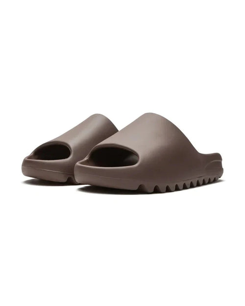 Yeezy® Slide Soot Plugmarket - plugmarket.fr Sneakers