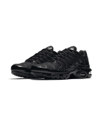 Nike® Air Max Plus Triple Black Plugmarket - plugmarket.fr Sneakers