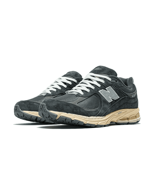 New Balance® 2002R Black Dark Grey Plugmarket - plugmarket.fr Sneakers