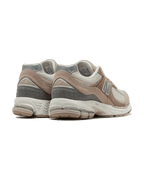 New Balance® 2002R Driftwood Sandstorm Plugmarket - plugmarket.fr Sneakers