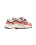 New Balance® 9060 Sea Salt Cherry Blossom Plugmarket - plugmarket.fr Sneakers