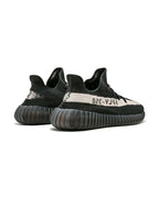 Yeezy® Boost 350 V2 Oreo Plugmarket - plugmarket.fr Sneakers