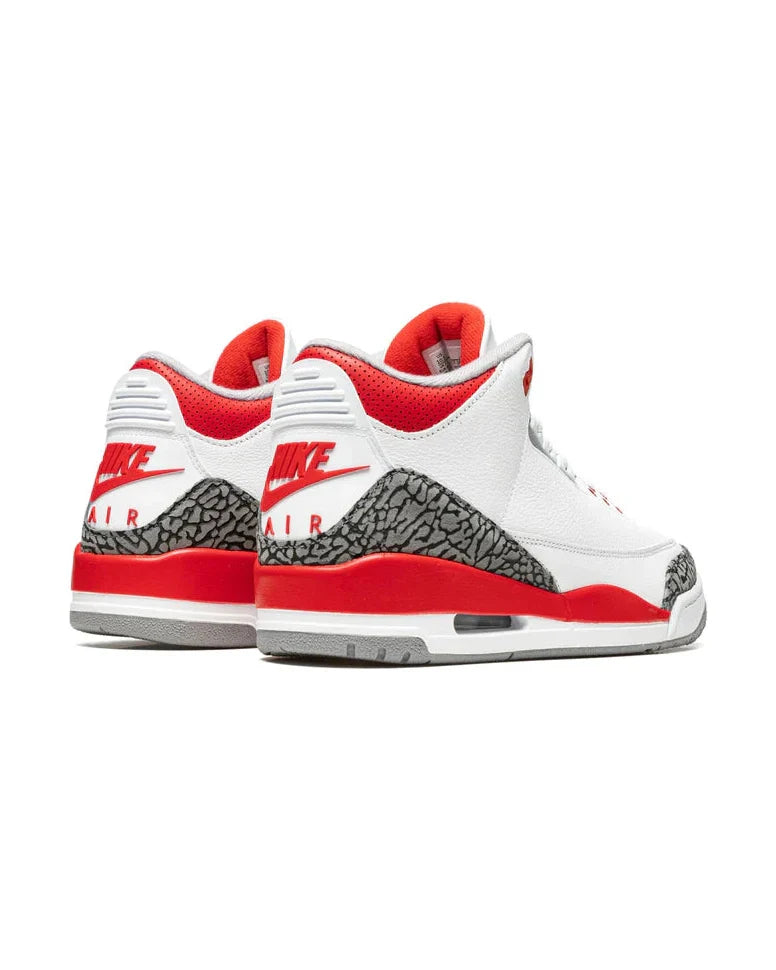 Air Jordan® 3 OG Fire Red Plugmarket - plugmarket.fr Sneakers