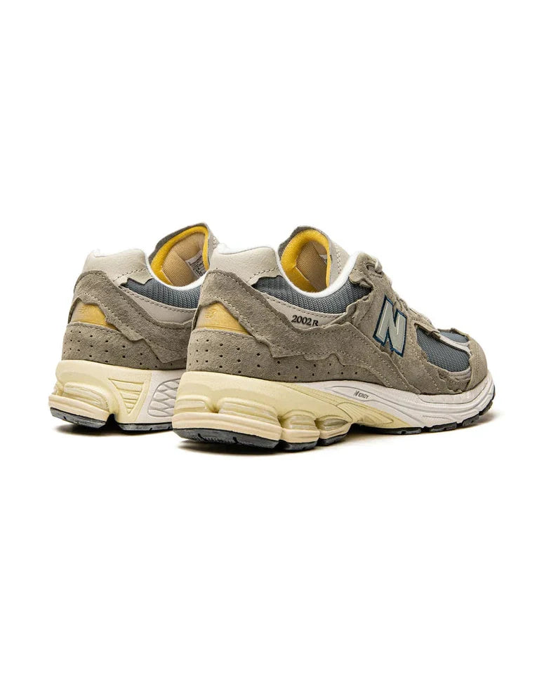 New Balance® 2002R Protection Pack Mirage Grey Plugmarket - plugmarket.fr Sneakers