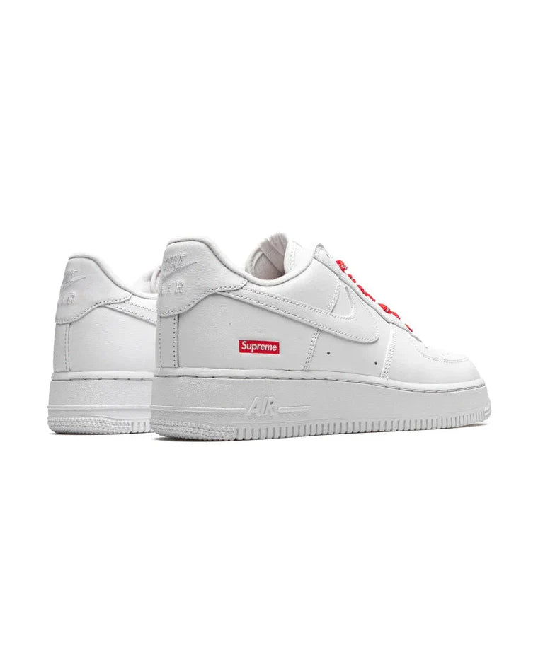 Nike® x Supreme® Air Force One Low White Plugmarket - plugmarket.fr Sneakers