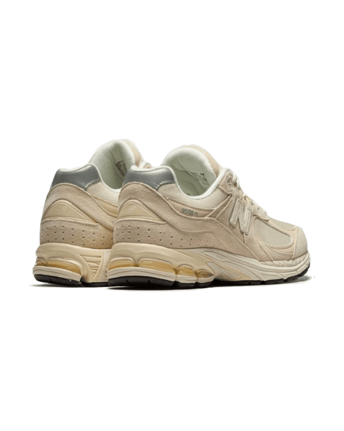 New Balance® 2002R Calm Taupe Plugmarket - plugmarket.fr Sneakers