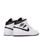 Air Jordan® 1 Mid White Black Plugmarket - plugmarket.fr Sneakers