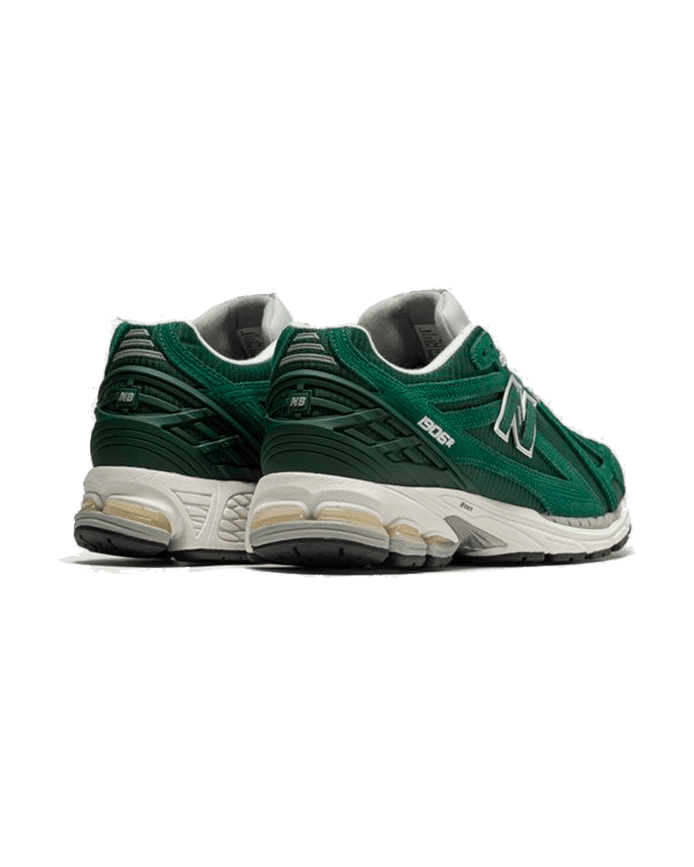 New Balance® 1906r Green Suede Metallic Silver Plugmarket - plugmarket.fr Sneakers