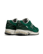 New Balance® 1906r Green Suede Metallic Silver Plugmarket - plugmarket.fr Sneakers