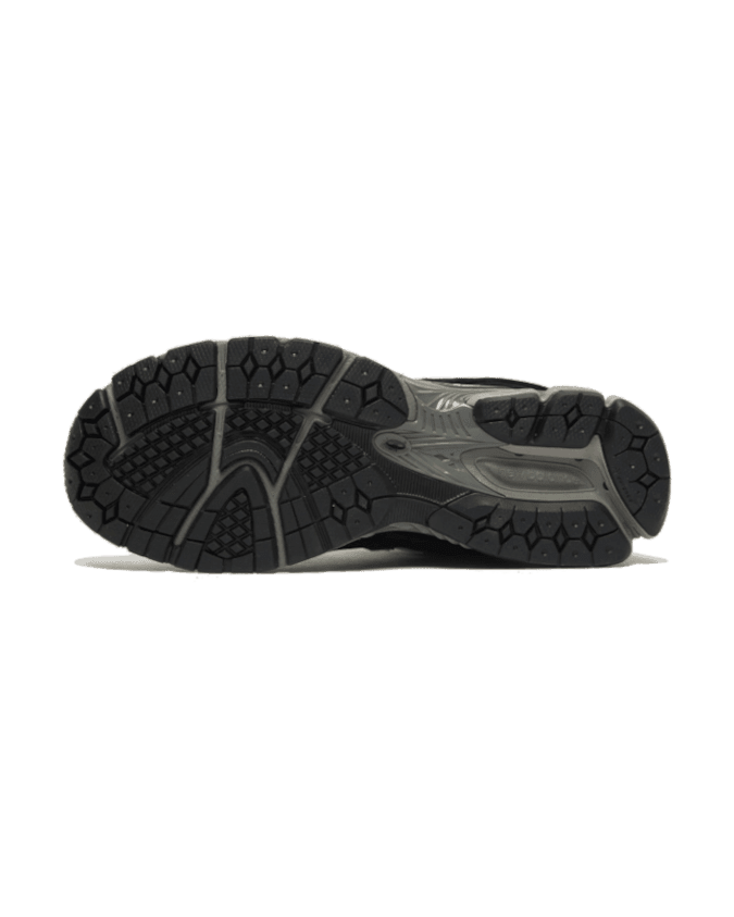 New Balance® 2002R Dark Grey White Plugmarket - plugmarket.fr Sneakers