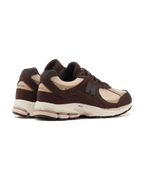 New Balance® 2002R Black Coffee Plugmarket - plugmarket.fr Sneakers