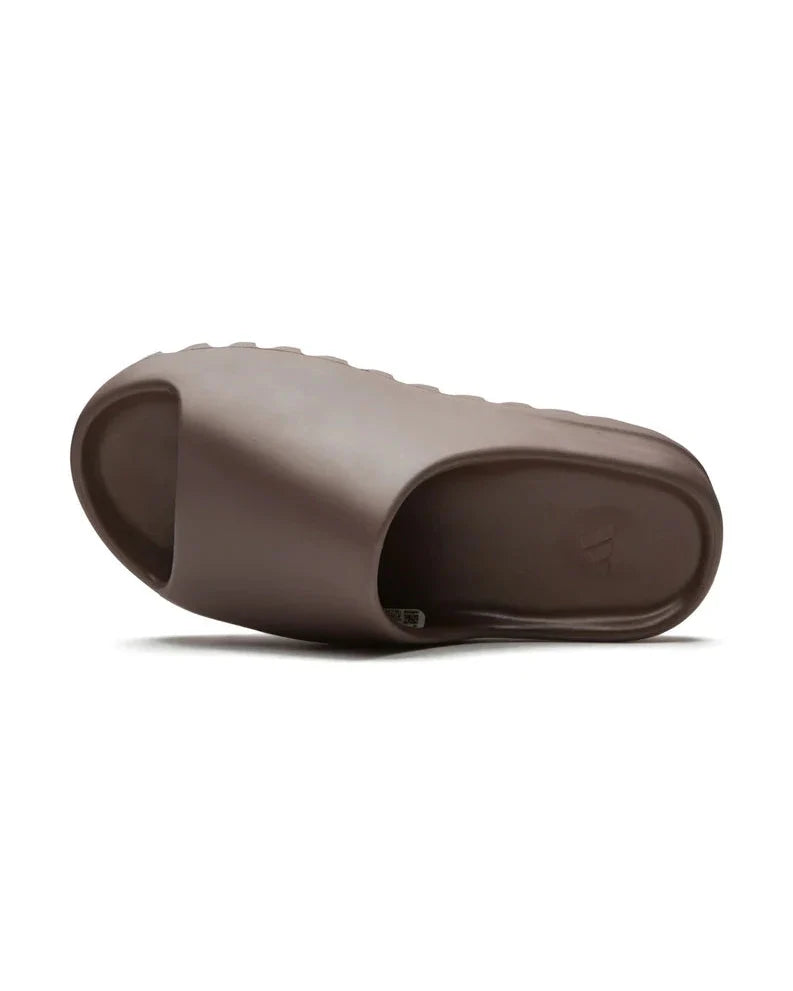Yeezy® Slide Soot Plugmarket - plugmarket.fr Sneakers