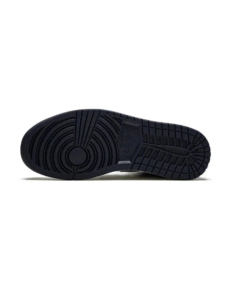 Air Jordan® 1 Retro High Obsidian UNC Plugmarket - plugmarket.fr Sneakers